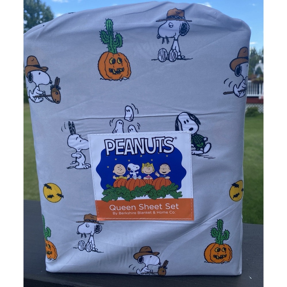 NEW! Peanuts Halloween QUEEN Sheet 4pc Set Grey Snoopy Woodstock Cowboy Pumpkin